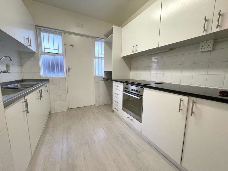 To Let 2 Bedroom Property for Rent in Sea Point Western Cape